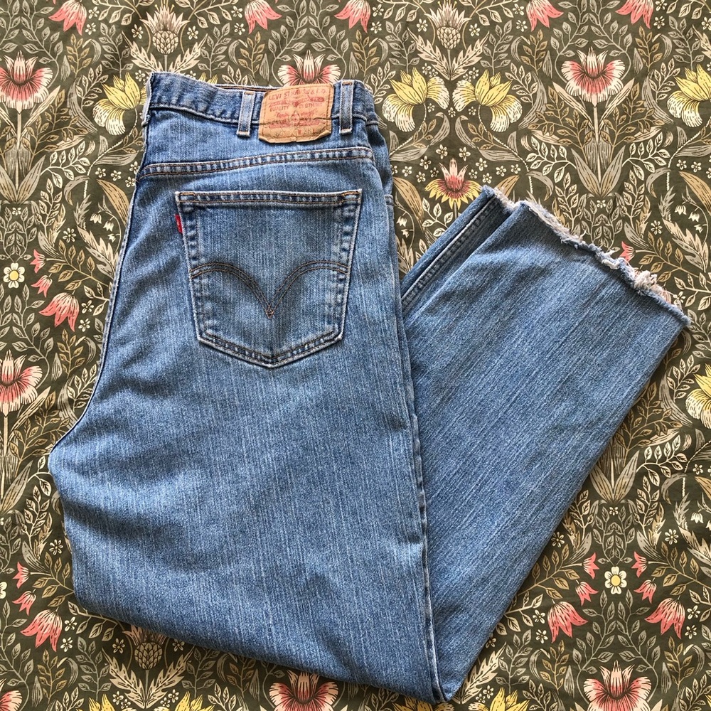 560 Levi's Light Blue Straight Jeans